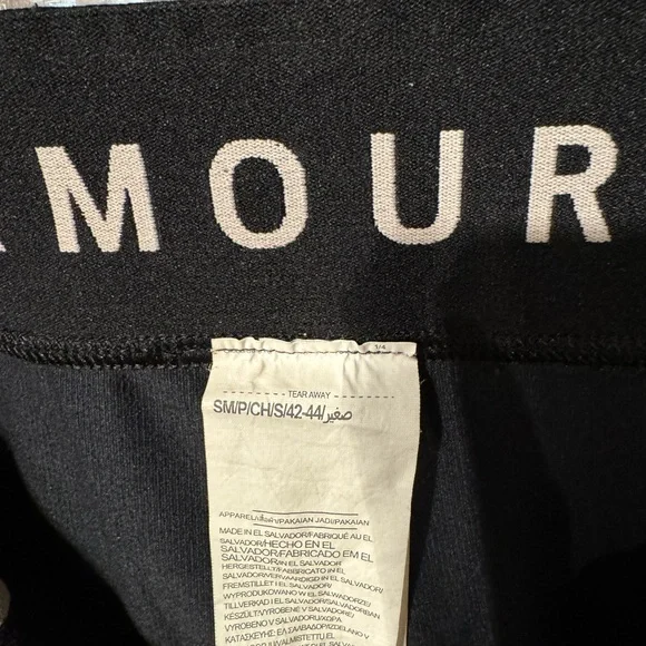 EUC Womens Small Under Armour Leggings Black and White - Picture 7 of 7